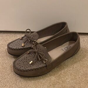 Daisy Fuentes Flats